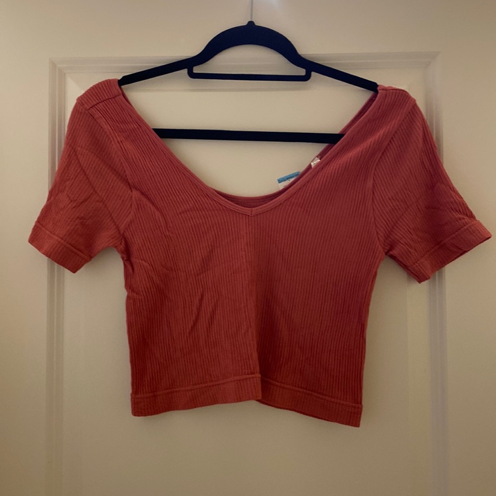 Love tree. Size L. Cropped tee. Salmon color.